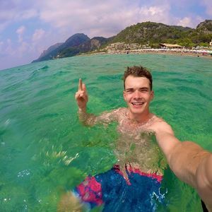 Meet your Posher, Eric